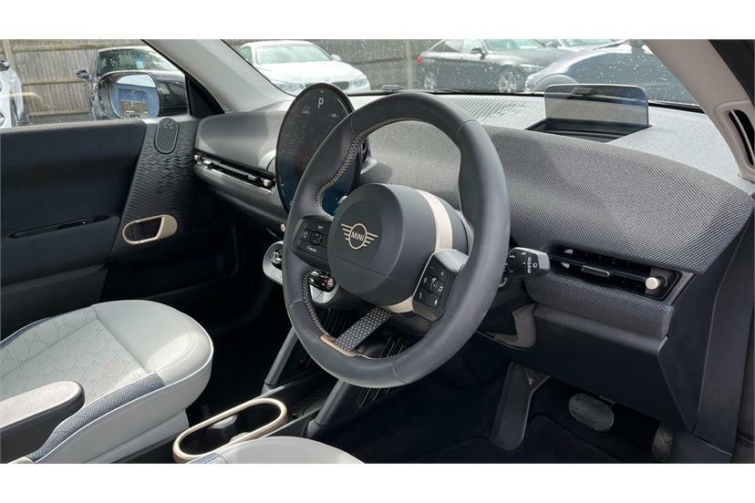 Mini Hatch 160Kw Se Classic 54Kwh GF74WMM Black #6