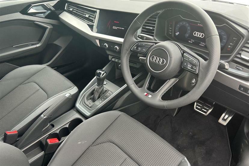 Audi A1 30 Tfsi S Line S Tronic Tech Pack LN26KUO Black #6