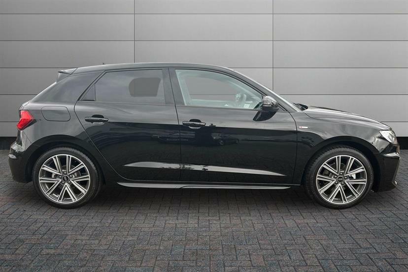 Audi A1 30 Tfsi S Line S Tronic Tech Pack LN26KUO Black #4