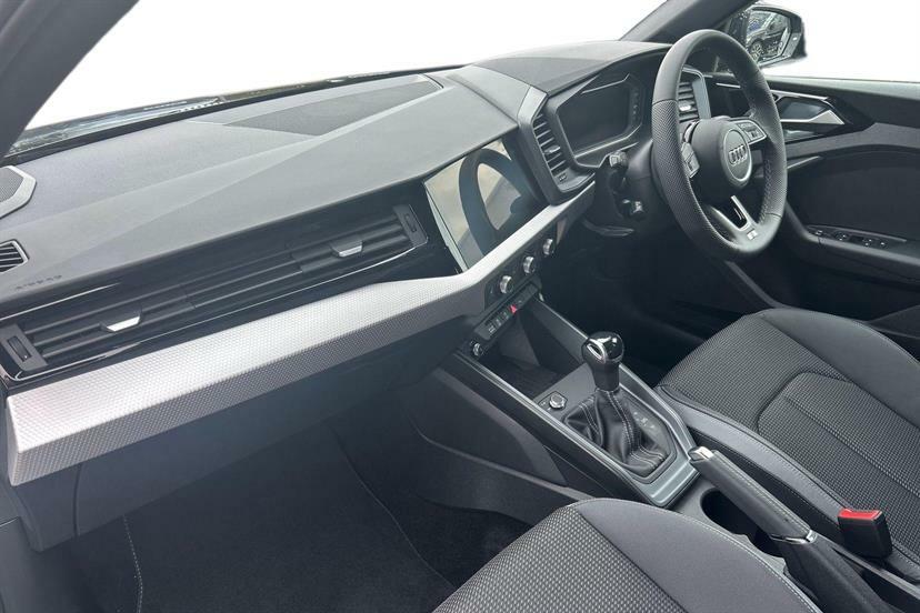 Audi A1 30 Tfsi S Line S Tronic Tech Pack LN26KUO Black #2