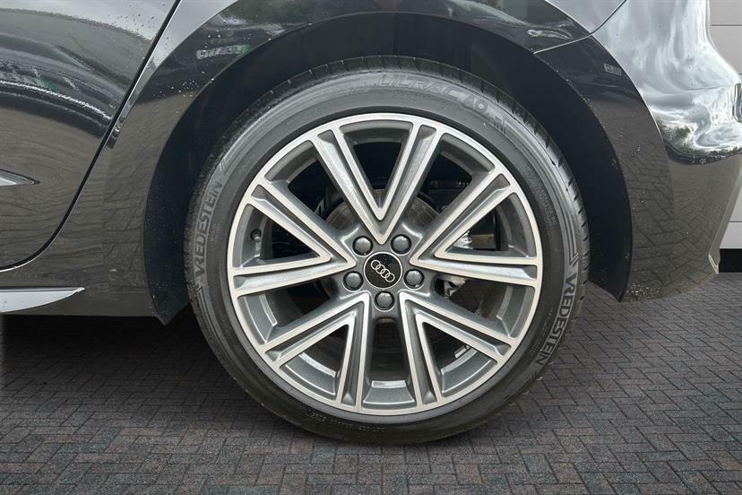 Audi A1 30 Tfsi S Line S Tronic Tech Pack LN26KVG Black #5