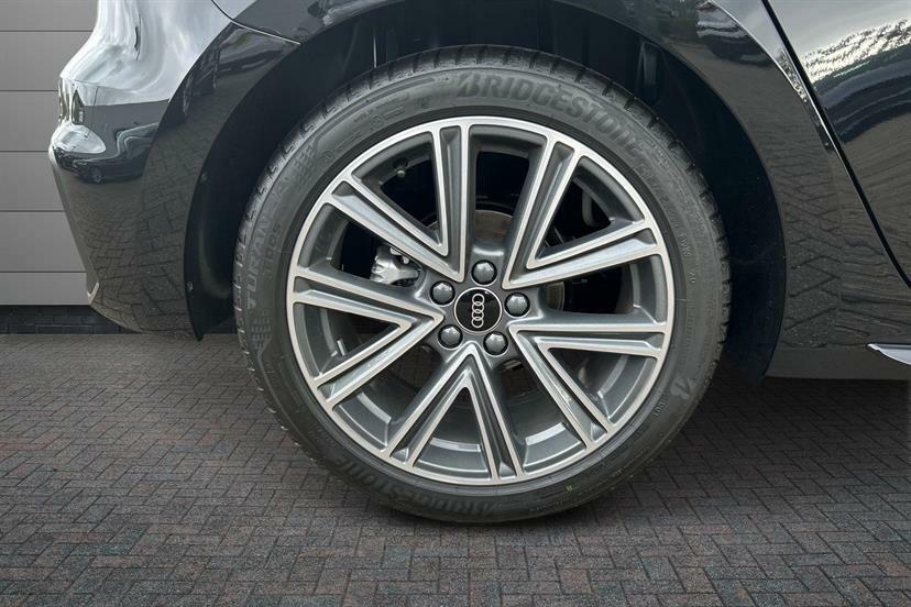 Audi A1 30 Tfsi S Line S Tronic Tech Pack LN26KWX Black #5
