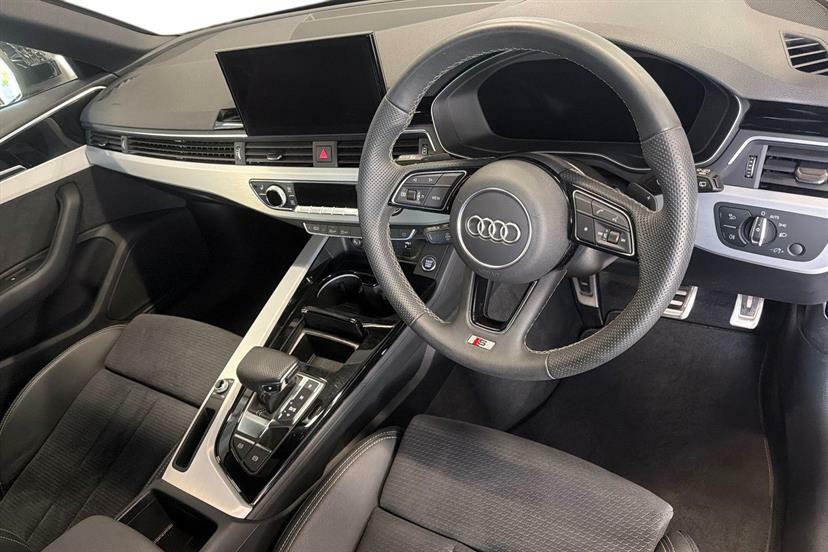 Audi A4 40 Tfsi 204 S Line S Tronic RO24DNE Black #6