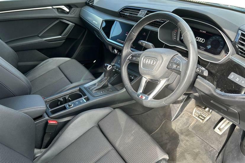 Audi Q3 35 Tfsi S Line S Tronic Comfortsound Pack LM73OHA Black #6