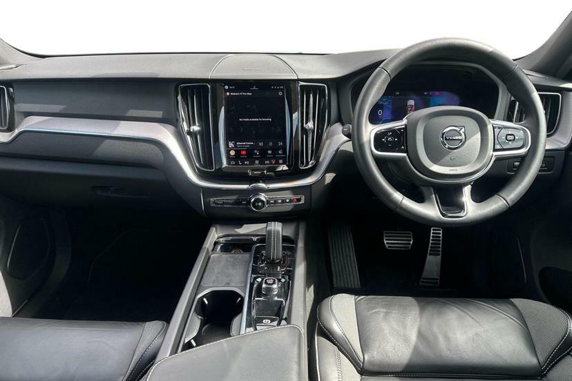 Volvo XC60 2.0 B4d R Design Awd Geartronic YR22YNU White #6