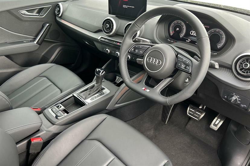 Audi Q2 35 Tfsi Black Edition S Tronic Tech LN26KUG Black #6