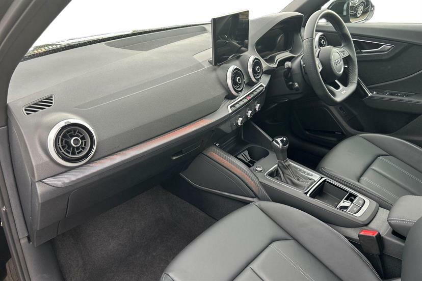 Audi Q2 35 Tfsi Black Edition S Tronic Tech LN26KUG Black #2