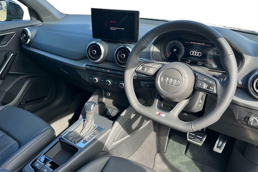 Audi Q2 35 Tfsi Black Edition S Tronic Tech LN26KXF Black #6
