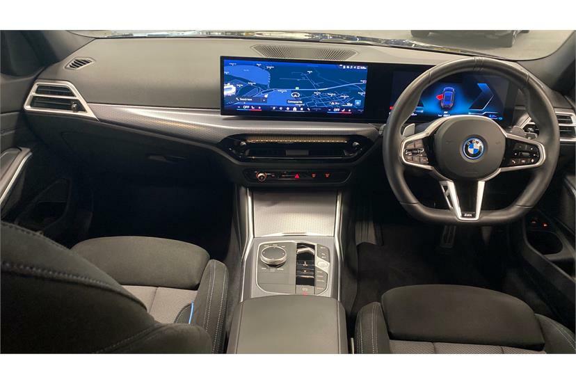 BMW 3 Series 330E 22.3 Kwh M Sport Step GY25UXM Black #4