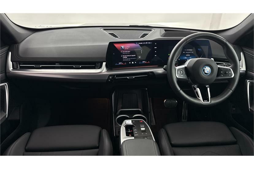 BMW iX1 230Kw Xdrive30 M Sport 65Kwh YA25UKG  #4