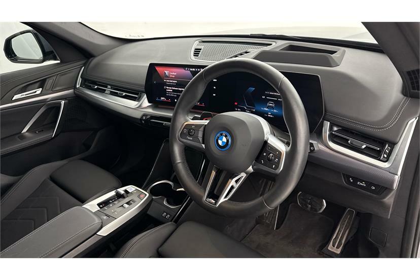 BMW iX1 230Kw Xdrive30 M Sport 65Kwh YA25UKG  #6