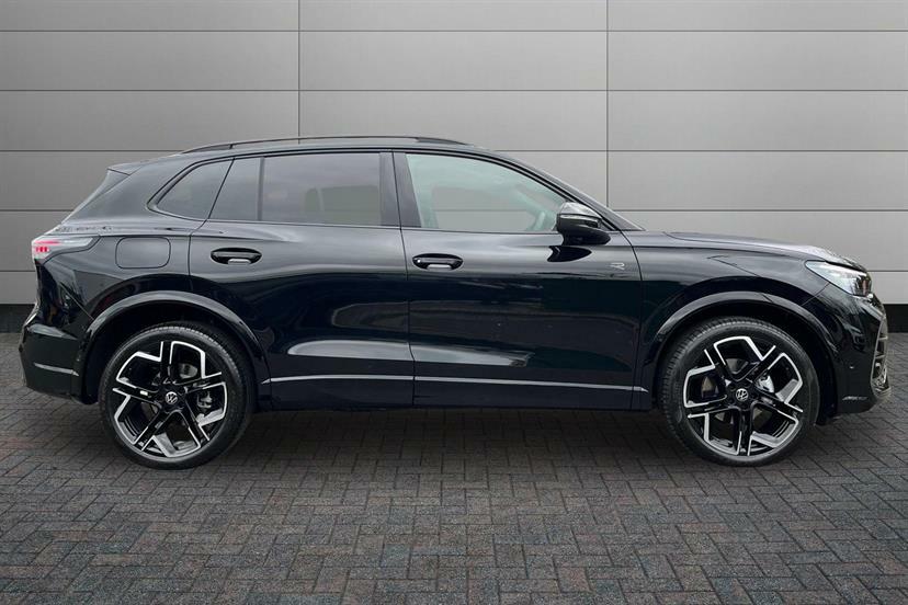 Volkswagen Tiguan 1.5 Etsi 150 R-line Dsg LV26PCU Black #4