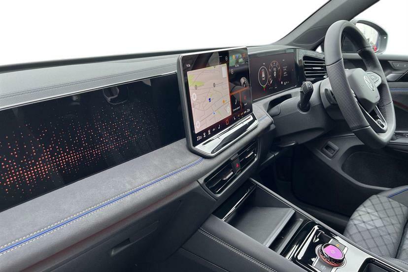 Volkswagen Tiguan 1.5 Etsi 150 R-line Dsg LV26PCU Black #2