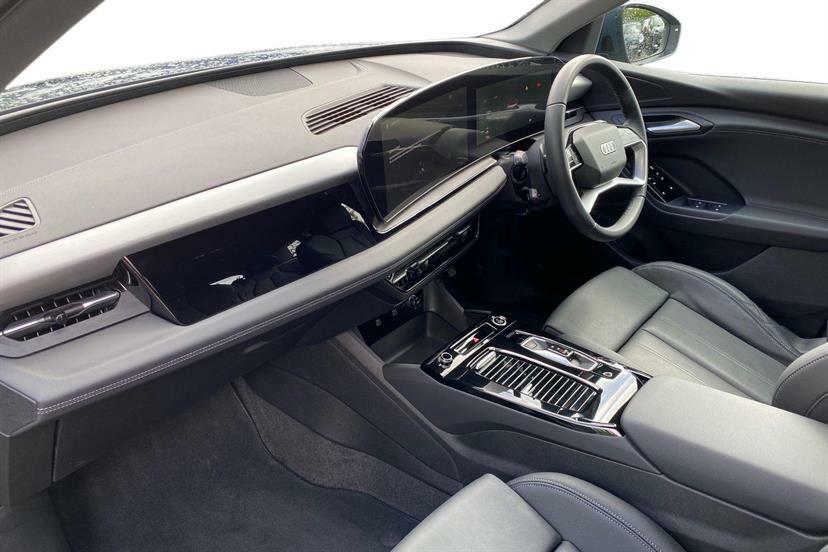 Audi Q6 E-Tron 225Kw Performance 100Kwh Sport RJ74UJP Blue #2