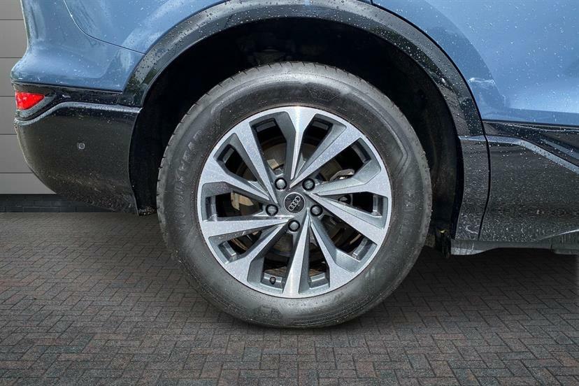 Audi Q6 E-Tron 225Kw Performance 100Kwh Sport RJ74UJP Blue #5