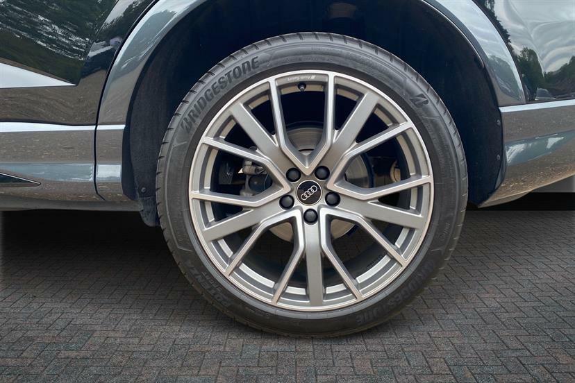 Audi Q3 35 Tfsi Black Edition S Tronic 20 Alloy LR75KGZ Black #5