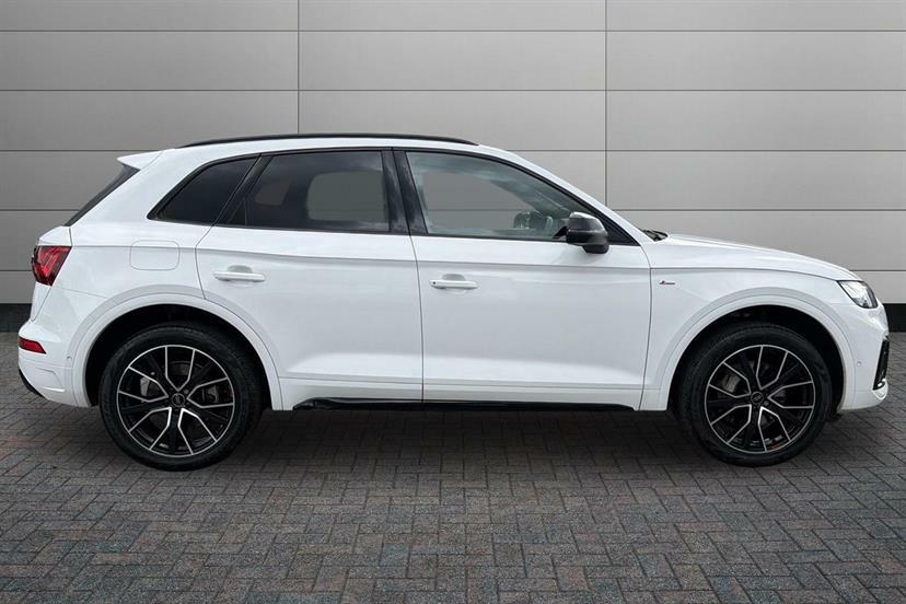 Audi Q5 50 Tfsi E Quattro Black Edition S Tronic White #4