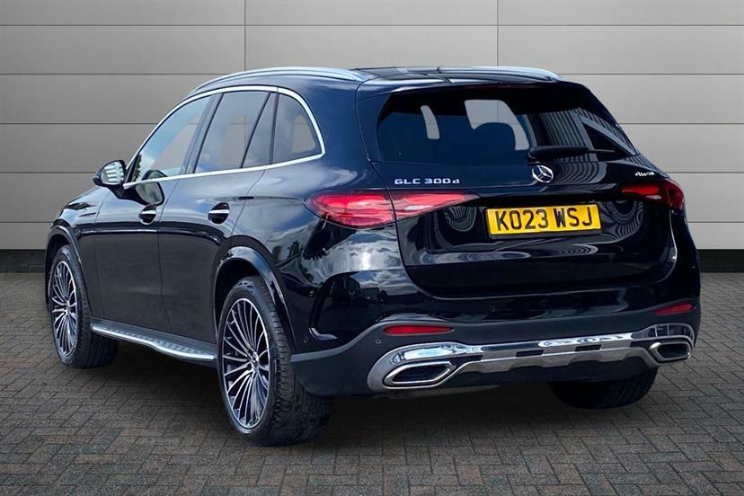Mercedes-Benz GLC Class 300D 4Matic Amg Line Premium 9G-tronic KO23WSJ Black #2