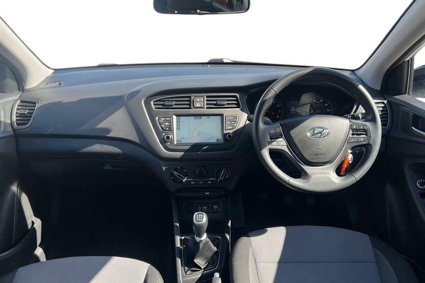 Hyundai I20 1.2 Mpi Play OY20ERX White #6