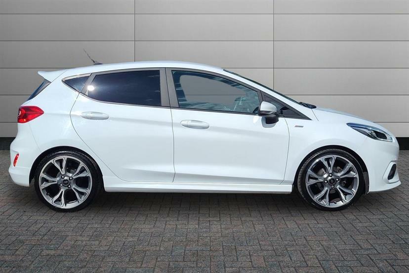 Ford Fiesta 1.0 Ecoboost Hybrid Mhev 125 St-line X Edition YN21GOV White #4