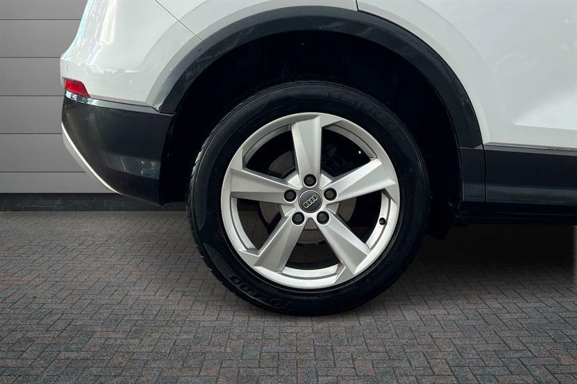 Audi Q2 30 Tdi Sport LS69FFK White #5