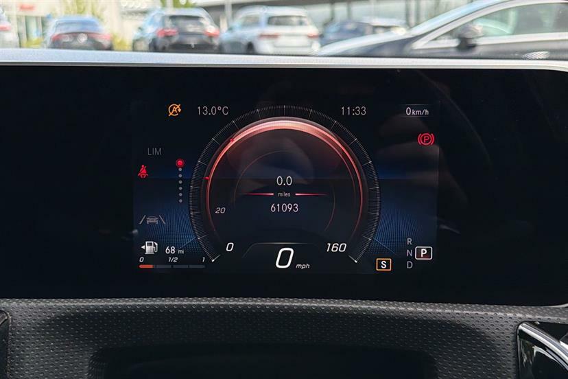 Mercedes-Benz A Class A180 Amg Line Executive CX70YJM Black #6