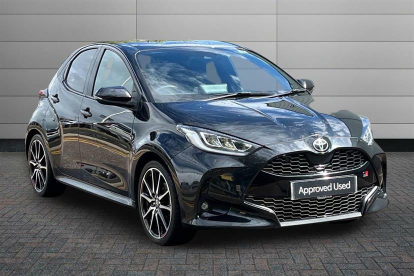 Toyota Yaris 1.5 Hybrid Gr Sport Cvt Black