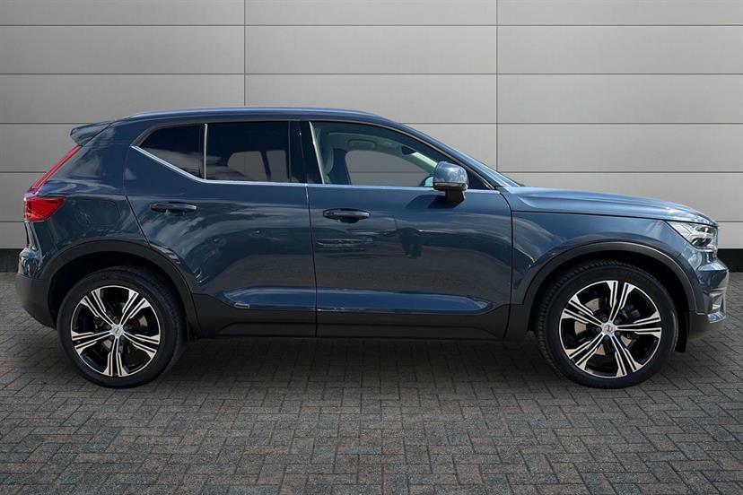 Volvo XC40 2.0 D4 190 Inscription Pro Awd Geartronic YV68ENE Blue #4