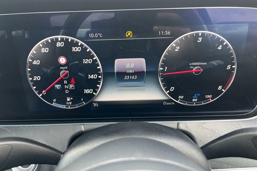 Mercedes-Benz E Class E220d Amg Line 9G-tronic KM19OUO White #6