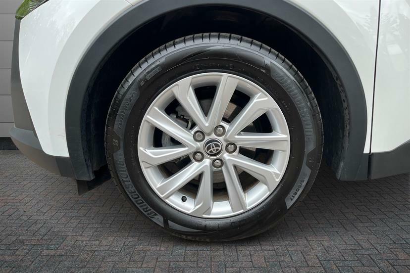 Toyota C-Hr 1.8 Hybrid Icon Cvt NL25SLZ White #5