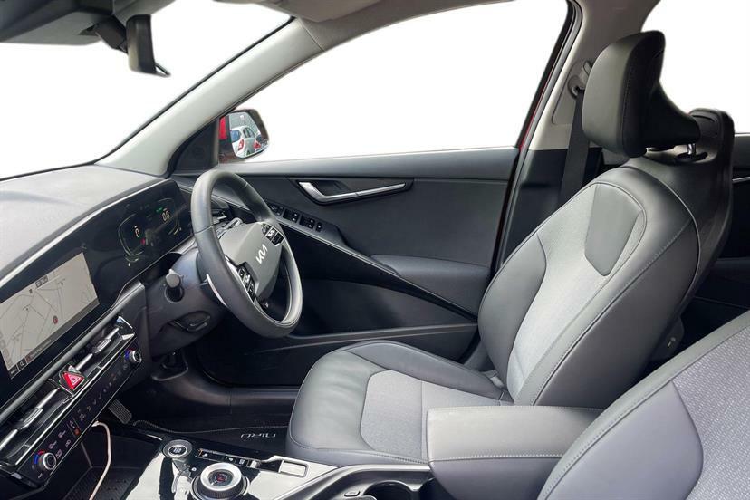 Kia Niro 1.6 Gdi Hybrid 3 Dct AV24EYR Red #2