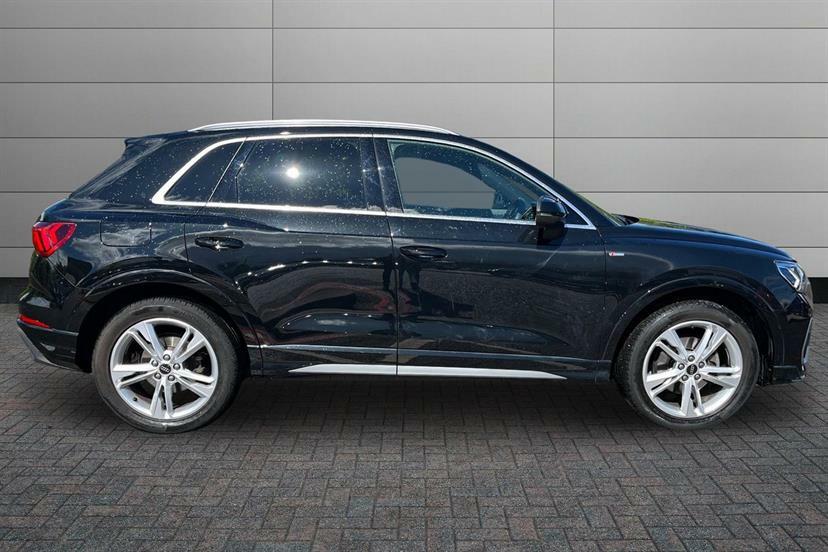 Audi Q3 35 Tfsi S Line S Tronic Tech Pack LL24ZHB Black #4