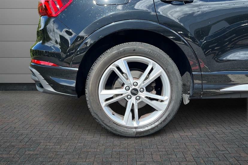 Audi Q3 35 Tfsi S Line S Tronic Tech Pack LL24ZHB Black #5