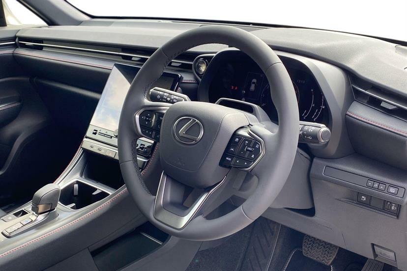 Lexus LBX 1.5 Premium E-cvt RE26VMM White #6