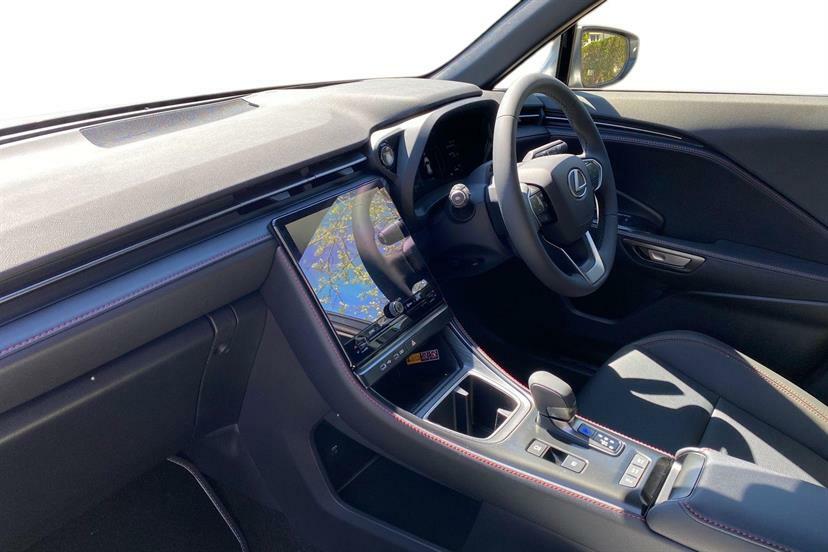 Lexus LBX 1.5 Premium Plus E-cvt White #2