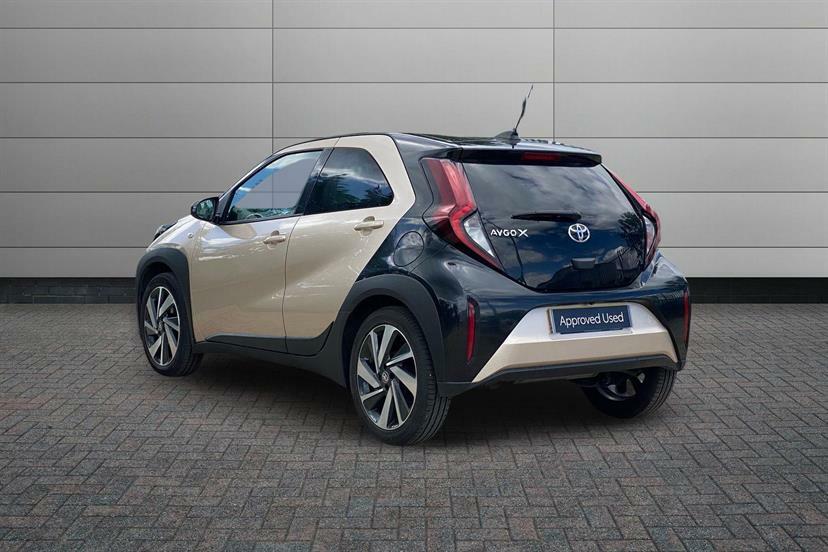 Toyota Aygo X 1.0 Vvt-i Edge RE23FLG Black #4