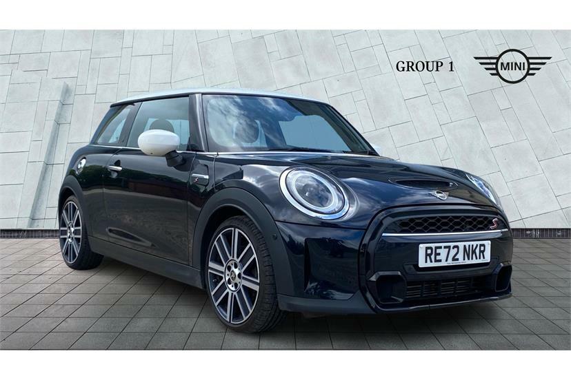Mini Hatch 2.0 Cooper S Exclusive Black
