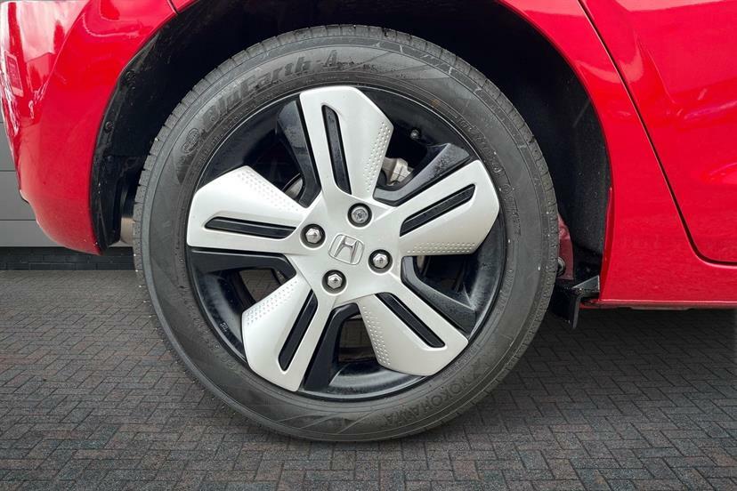 Honda Jazz 1.5 I-mmd Hybrid Ex Ecvt MJ22YKC Red #5