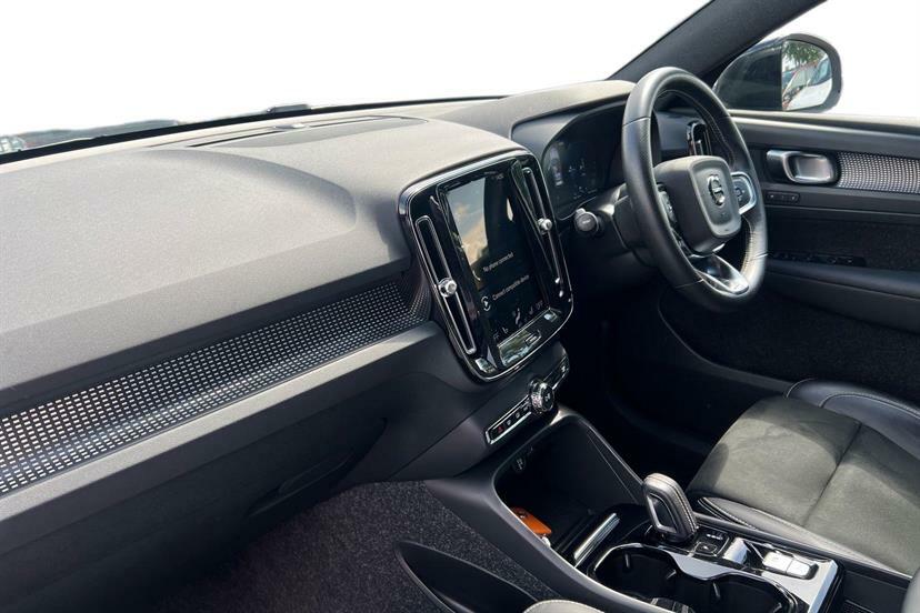 Volvo XC40 1.5 T5 Recharge Phev R Design Pro DP70VDC Grey #2