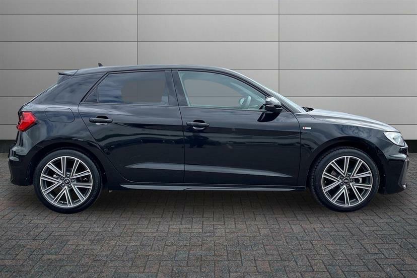 Audi A1 35 Tfsi S Line S Tronic Black #4