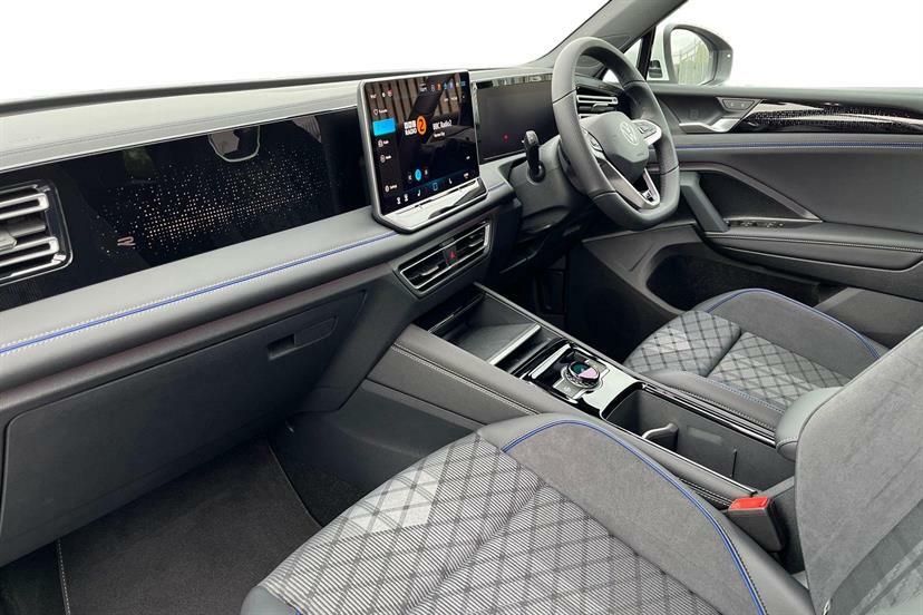 Volkswagen Tiguan 1.5 Etsi 150 R-line Dsg MW75SXE White #2