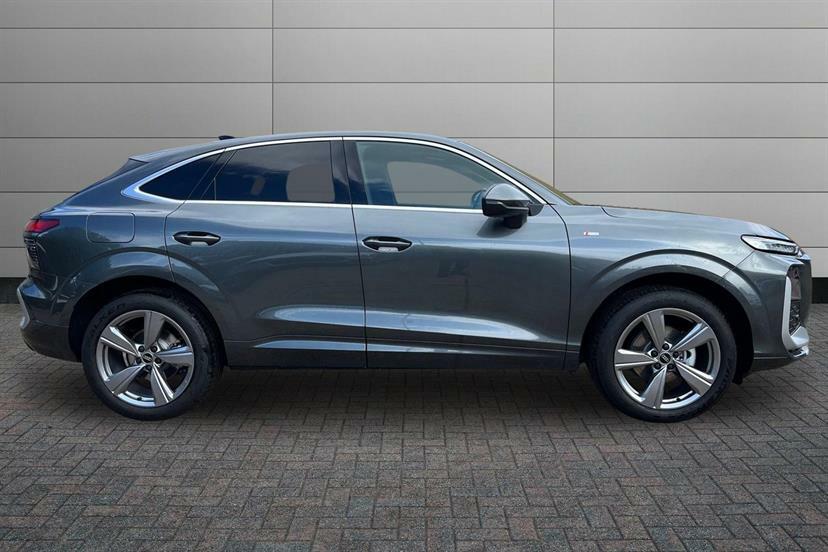 Audi Q3 1.5 Tfsi S Line S Tronic Soundvision Pack EA26VLO Grey #4