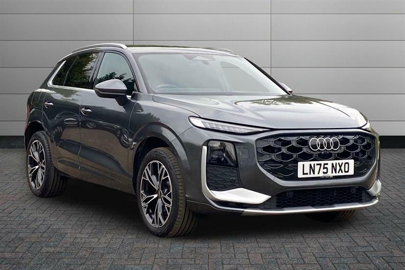 Audi Q3 1.5 E-hybrid S Line S Tronic Grey