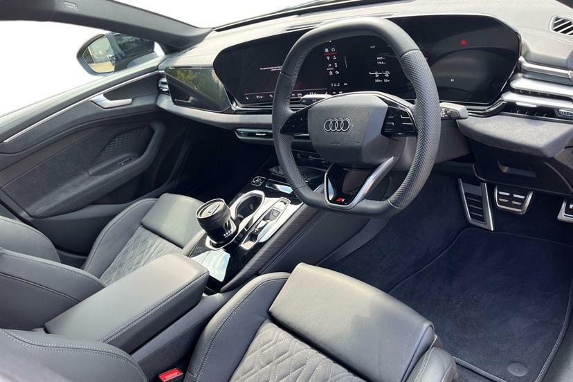 Audi A6 2.0 E-hybrid Quattro 299 Edition 1 S Tronic Black #6