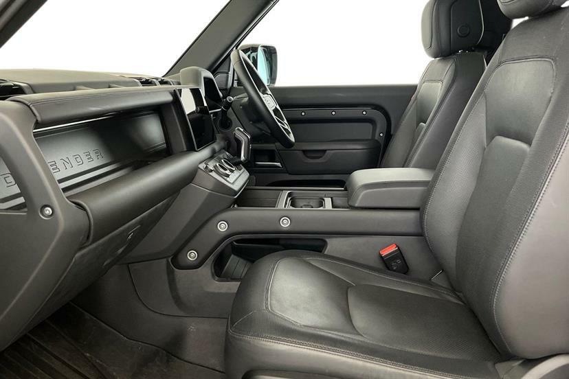 Land Rover Defender 90 3.0 D300 X-dynamic Hse 90 RJ73WFT Black #3