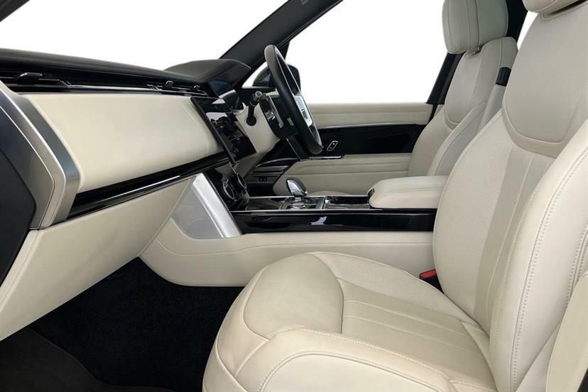 Land Rover Range Rover 3.0 P400 Se LV22XRO Black #3