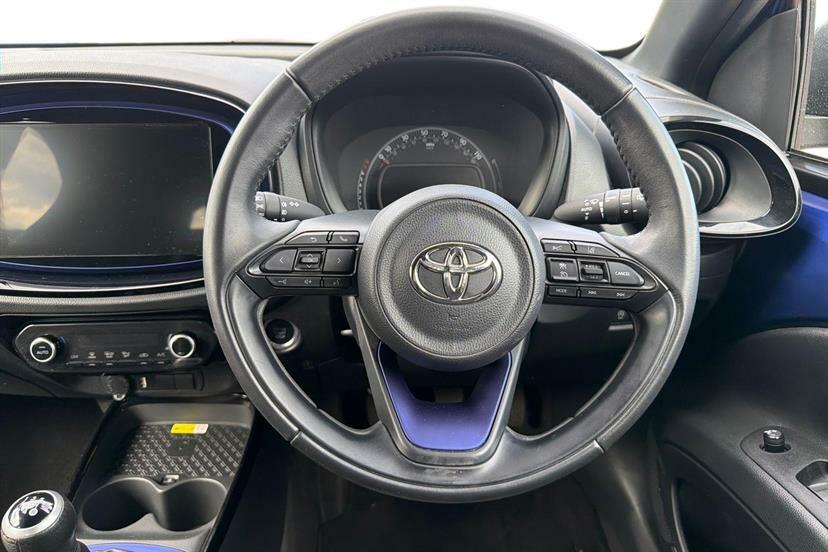 Toyota Aygo X 1.0 Vvt-i Exclusive LY22EXJ Black #6