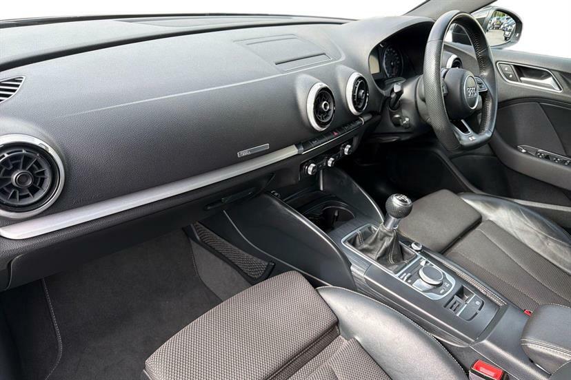 Audi A3 1.5 Tfsi Black Edition Black #2