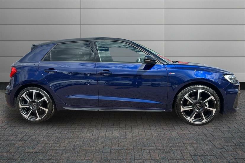 Audi A1 35 Tfsi Black Edition S Tronic Tech Pack KW75USU Blue #4