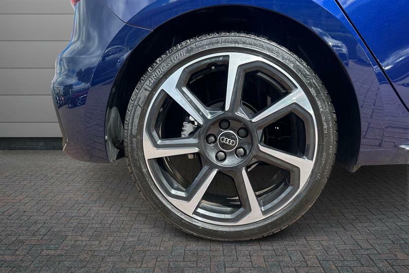 Audi A1 35 Tfsi Black Edition S Tronic Tech Pack KW75USU Blue #5